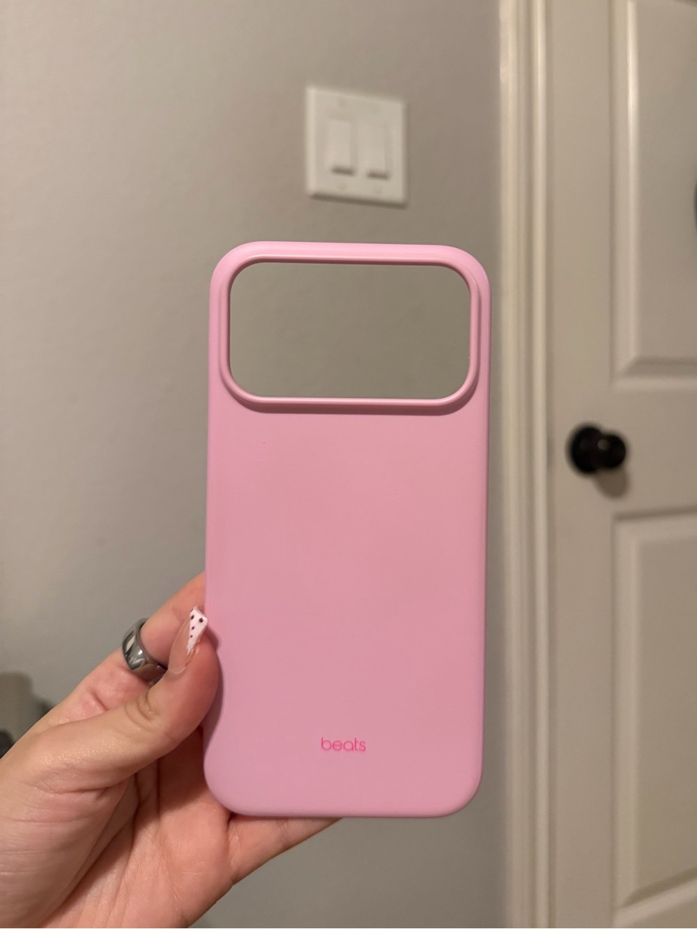 apple beats 17pro max pink case